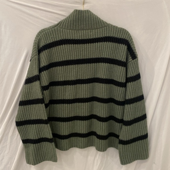 Sweet Baby green and black stripe Sweater XS - Picture 5 of 5